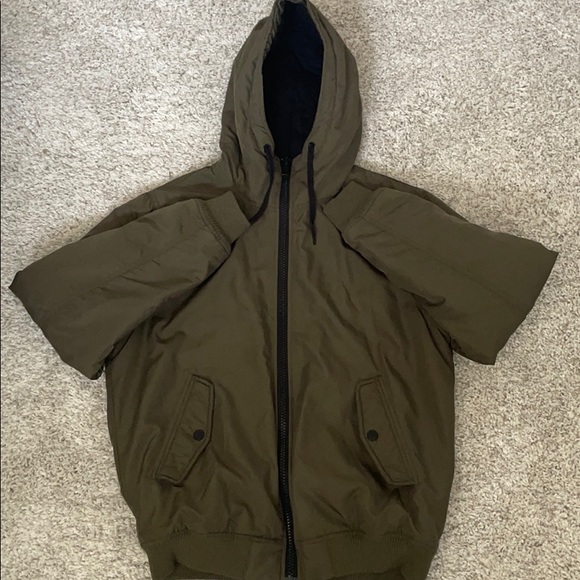 H&M bomber jacket - Picture 2 of 2